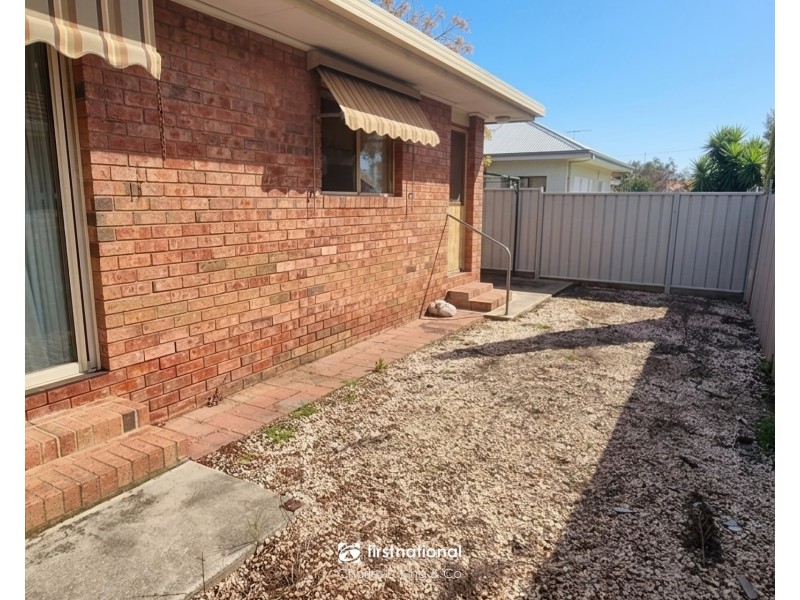 2/31 Hare Street, Echuca VIC 3564