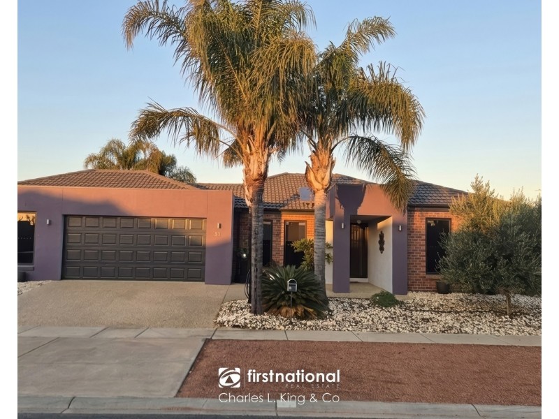 31 Declan Way, Echuca VIC 3564