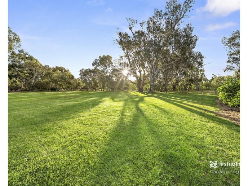 35 River View Court, Echuca VIC 3564