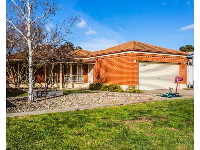 98 Shackell Street, Echuca VIC 3564