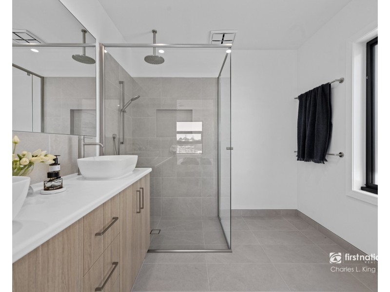 15 Finch Circuit, Moama NSW 2731