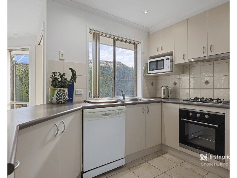 24 Woodlands Circuit, Echuca VIC 3564