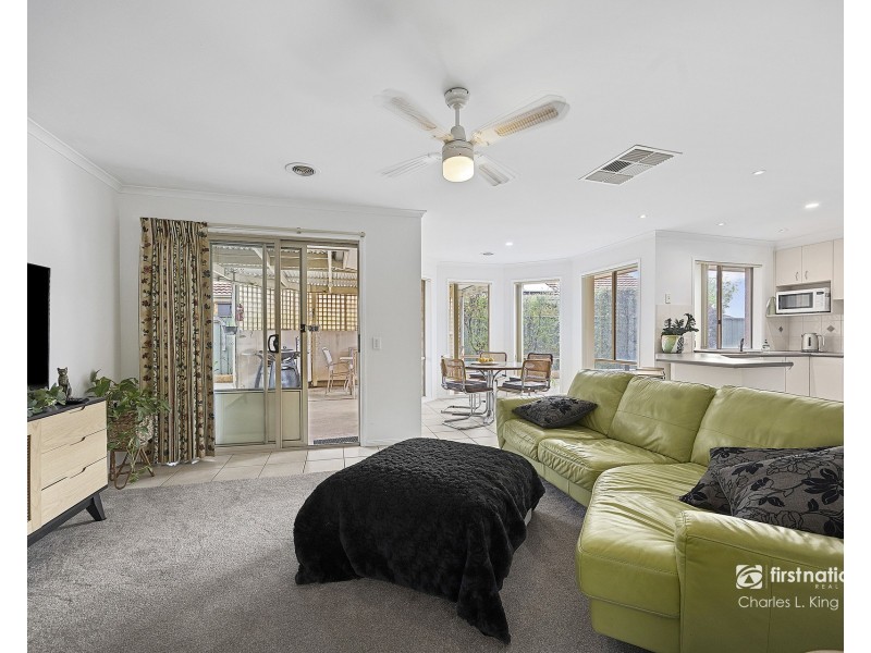 24 Woodlands Circuit, Echuca VIC 3564