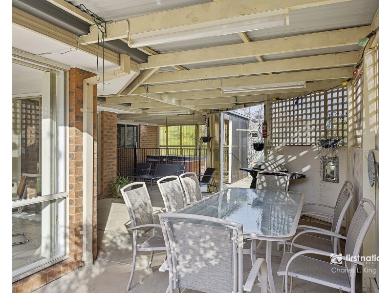24 Woodlands Circuit, Echuca VIC 3564