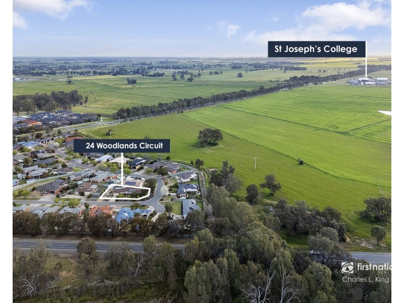 24 Woodlands Circuit, Echuca VIC 3564
