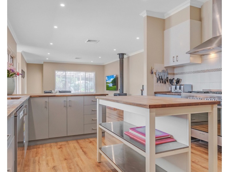 9 Winbi Avenue, Moama NSW 2731