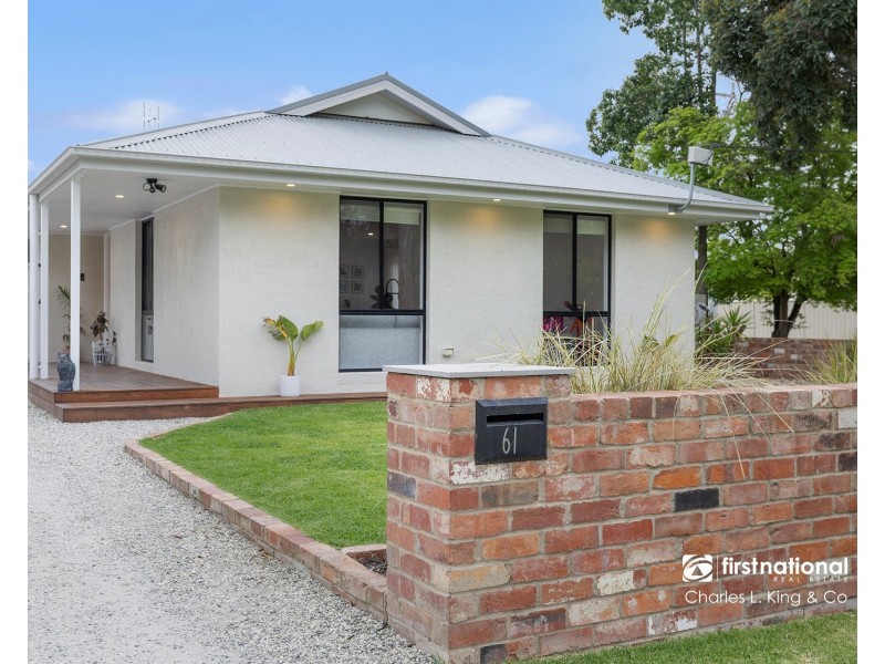 61 Campaspe Esplanade, Echuca VIC 3564