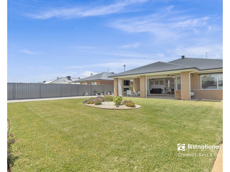 16 Currawong Circuit, Moama NSW 2731