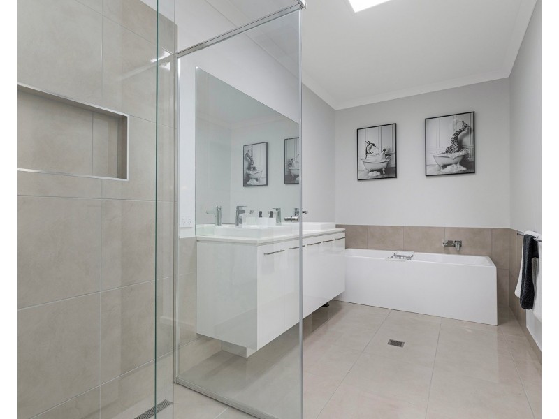 16 Currawong Circuit, Moama NSW 2731