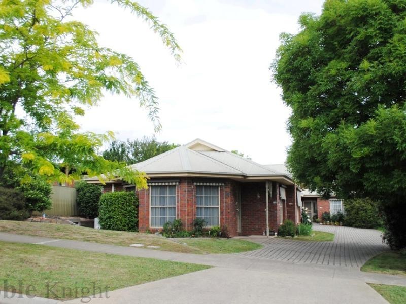 10B Somerset Cresent, Mansfield VIC 3722