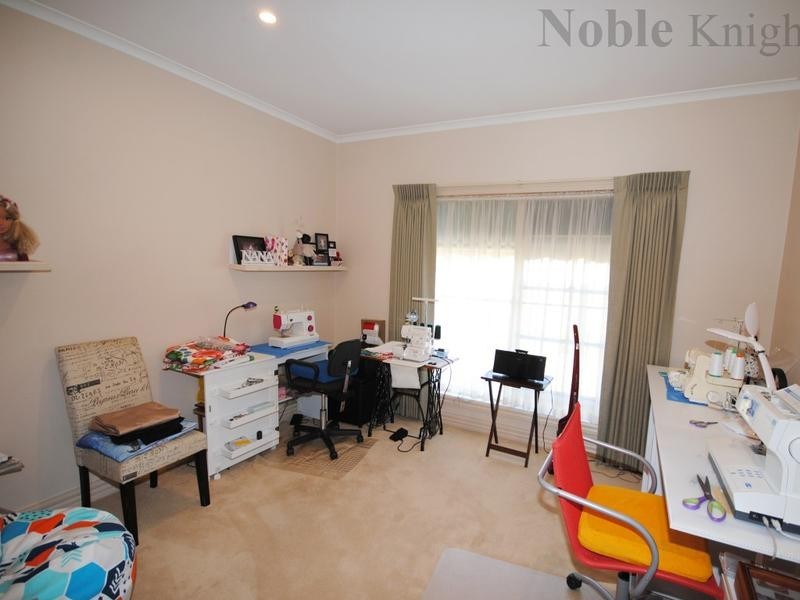 10B Somerset Cresent, Mansfield VIC 3722