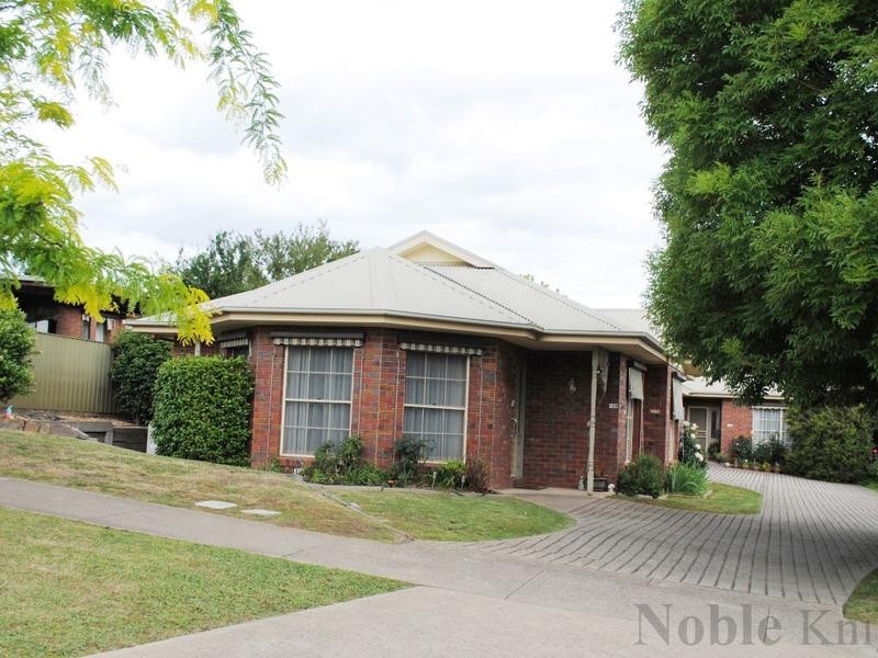 10B Somerset Cresent, Mansfield VIC 3722