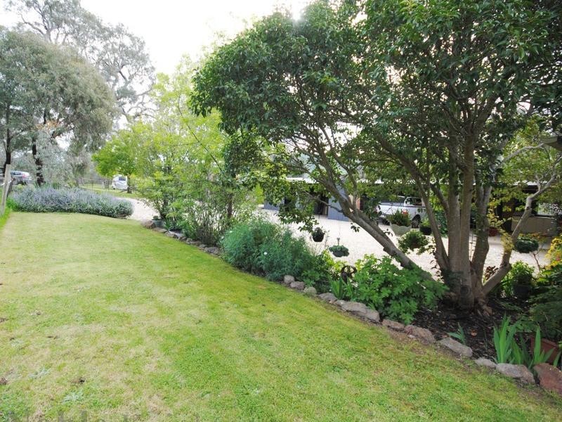 400 Howes Creek Road, Mansfield VIC 3722