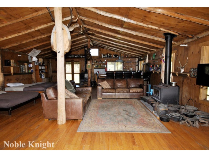 654 Blue Range Road, Mansfield VIC 3722