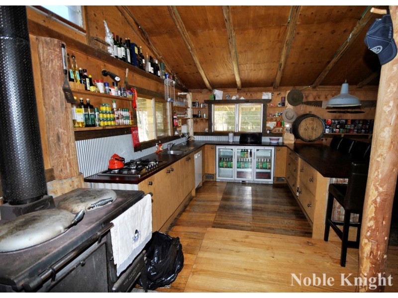 654 Blue Range Road, Mansfield VIC 3722