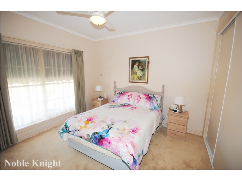 10B Somerset Cresent, Mansfield VIC 3722