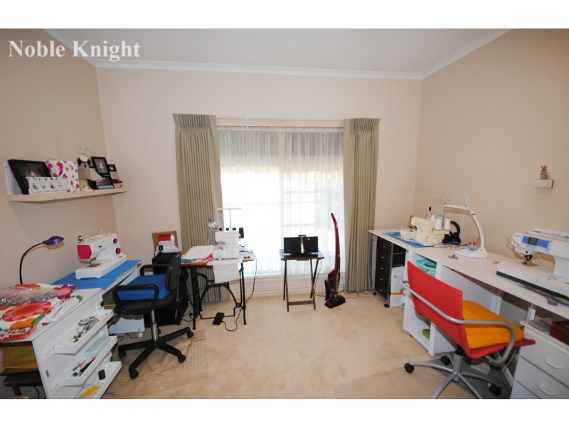 10B Somerset Cresent, Mansfield VIC 3722