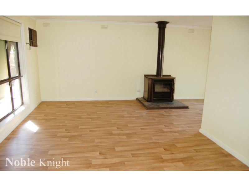 8A Logan Street, Mansfield VIC 3722