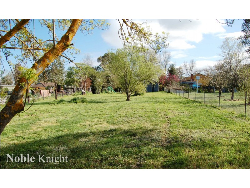 8A Logan Street, Mansfield VIC 3722