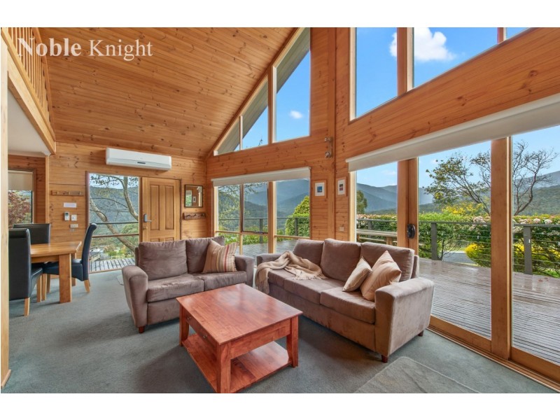 4 Telemark Court, Merrijig VIC 3723