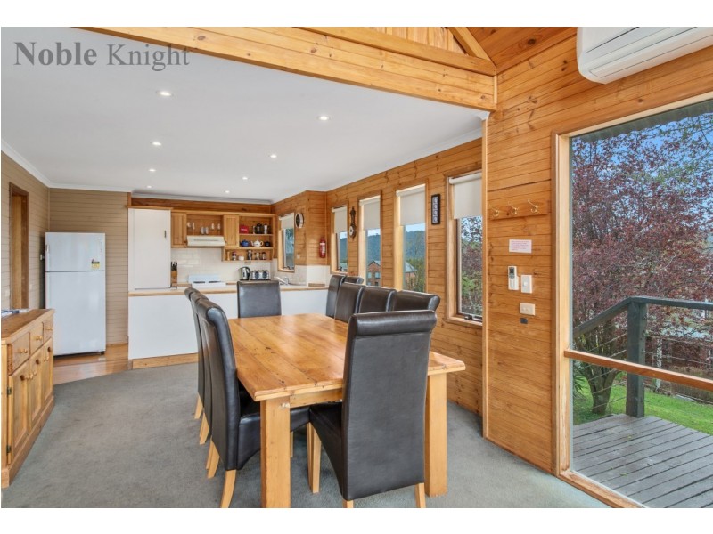 4 Telemark Court, Merrijig VIC 3723