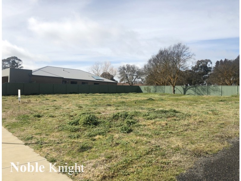 11/2 Carob Court, Mansfield VIC 3722