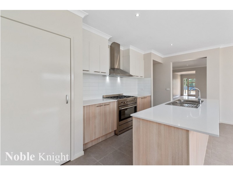 7 Peak Court, Mansfield VIC 3722