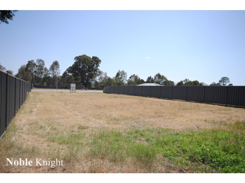 17 Peak Court, Mansfield VIC 3722