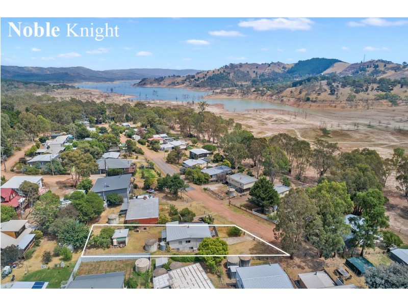 1 Mayfair Grove, Mansfield VIC 3722