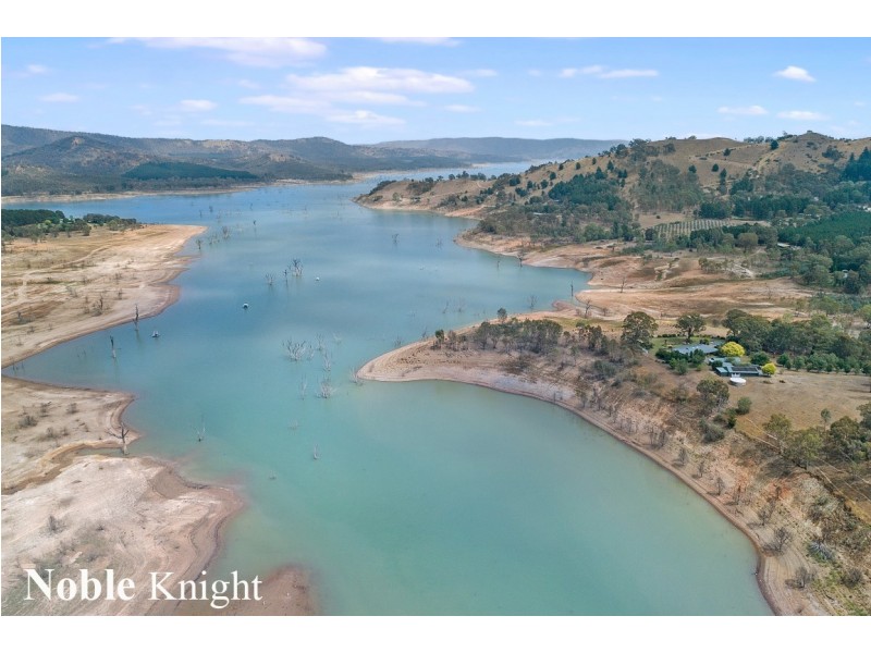 1 Mayfair Grove, Mansfield VIC 3722