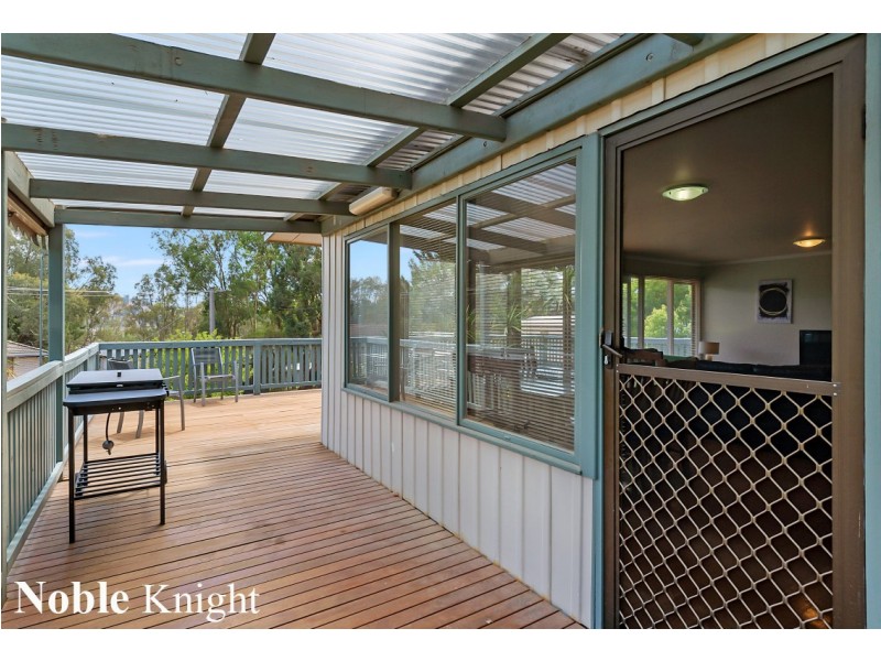 1 Mayfair Grove, Mansfield VIC 3722