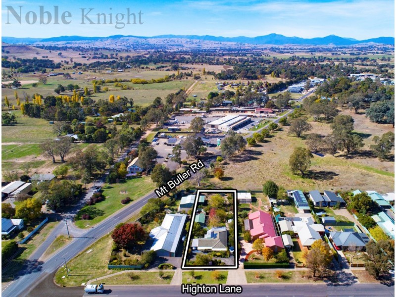 4 Highton Lane, Mansfield VIC 3722