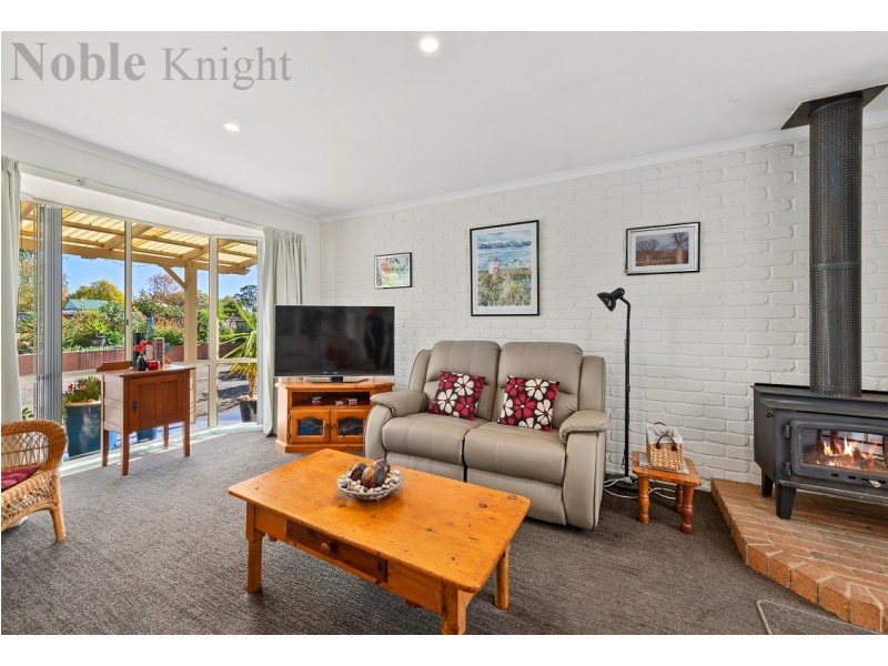 4 Highton Lane, Mansfield VIC 3722