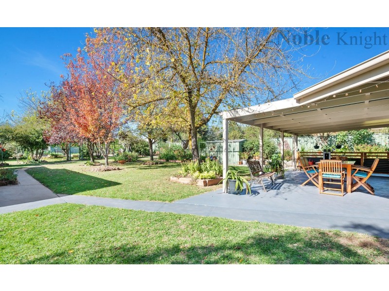 4 Highton Lane, Mansfield VIC 3722