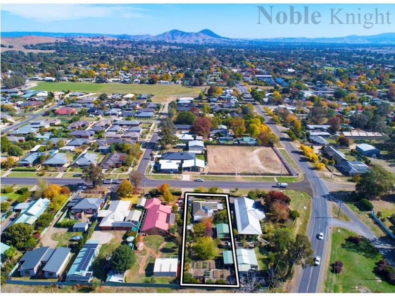 4 Highton Lane, Mansfield VIC 3722