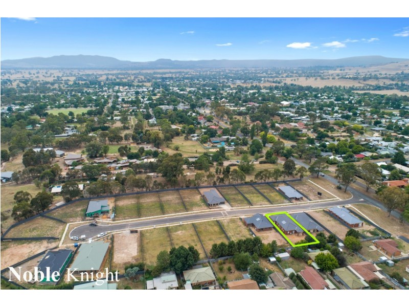 7 Peak Court, Mansfield VIC 3722