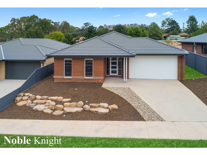 7 Peak Court, Mansfield VIC 3722
