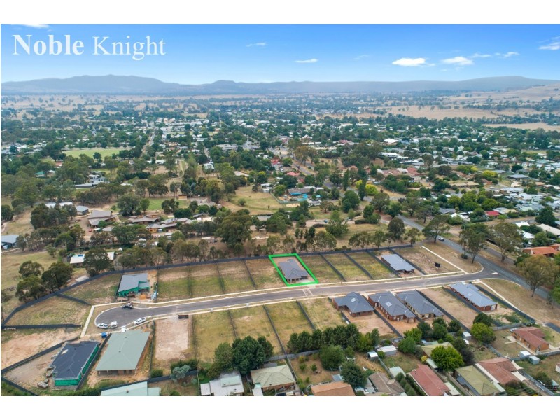 12 Peak Court, Mansfield VIC 3722