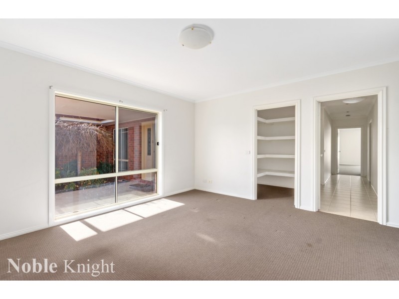 13 Cambridge Drive, Mansfield VIC 3722