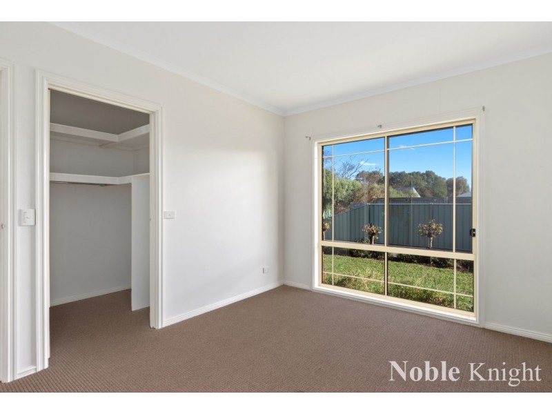 13 Cambridge Drive, Mansfield VIC 3722
