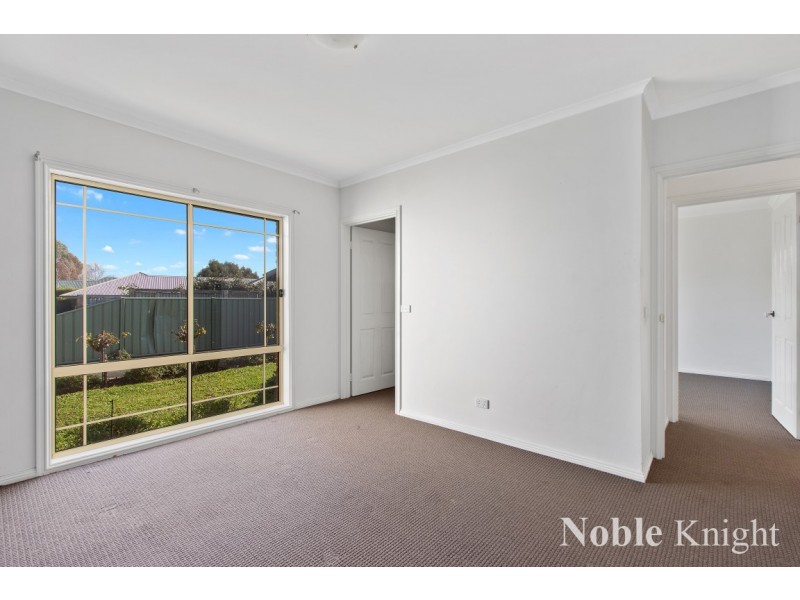 13 Cambridge Drive, Mansfield VIC 3722