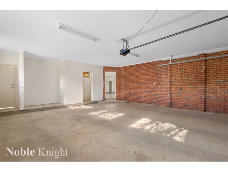 13 Cambridge Drive, Mansfield VIC 3722