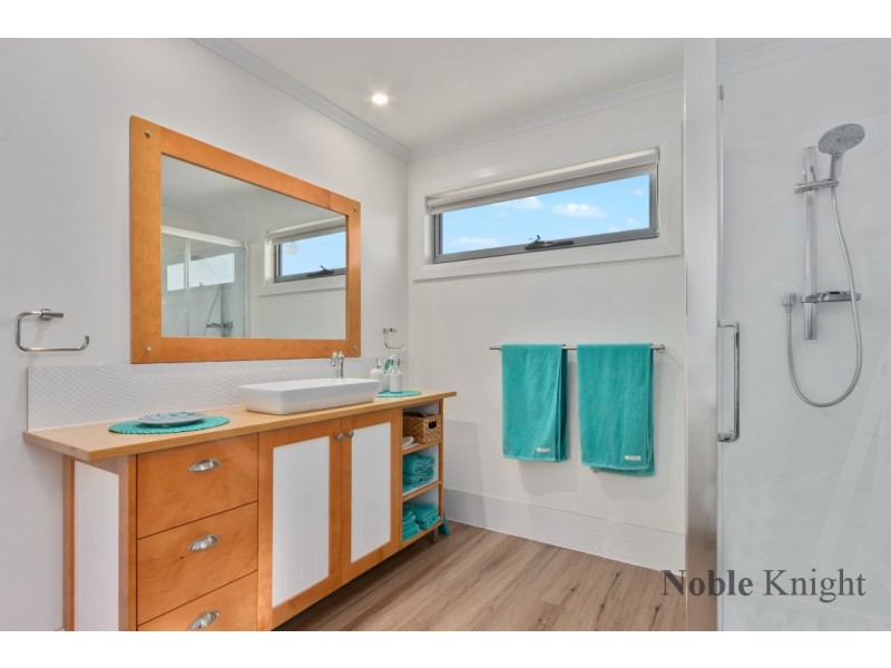 136 Ambrose Drive, Tolmie VIC 3723