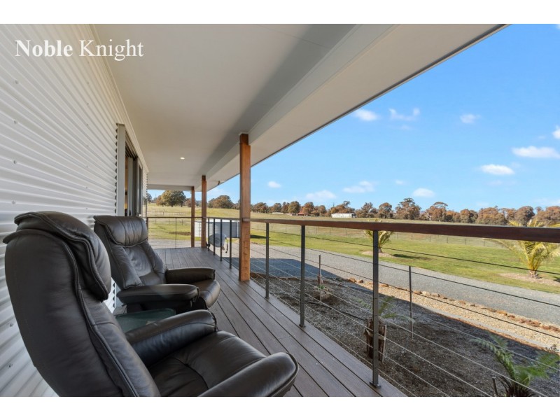 136 Ambrose Drive, Tolmie VIC 3723
