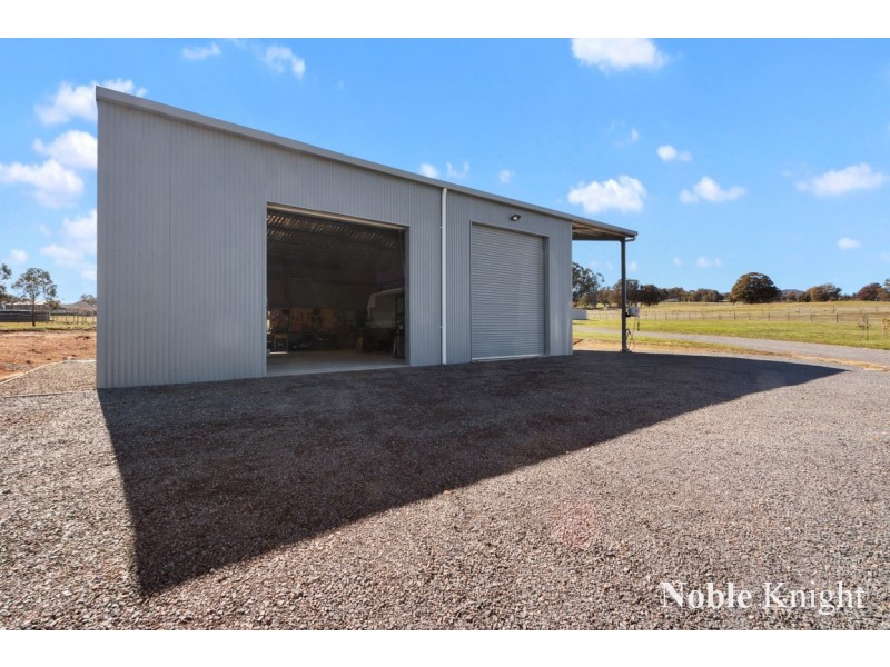 136 Ambrose Drive, Tolmie VIC 3723