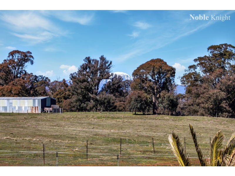 136 Ambrose Drive, Tolmie VIC 3723