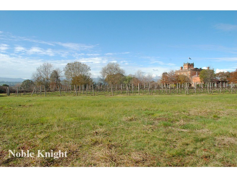 2/140 Highton Lane, Mansfield VIC 3722