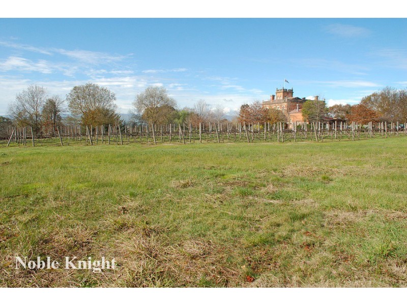 2/140 Highton Lane, Mansfield VIC 3722