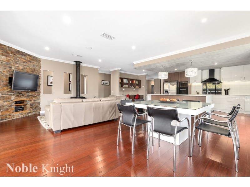 1 Village Court, Mansfield VIC 3722