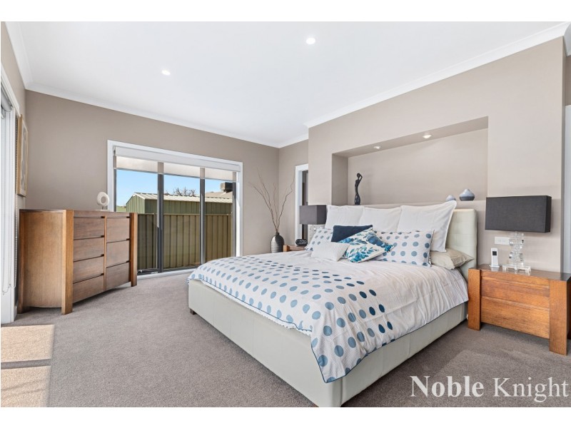 1 Village Court, Mansfield VIC 3722